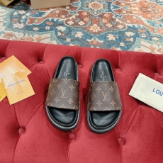 Louis Vuitton Slippers